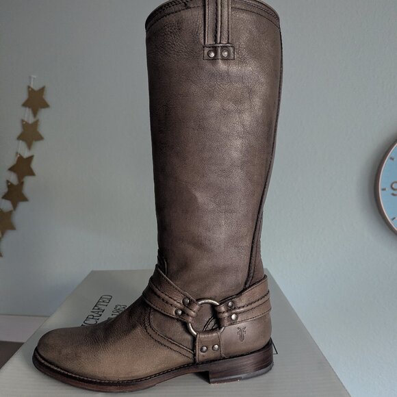 Frye Boots Size 7.5  Tall Maxine Trapunto Harness Gray All-Leather - Picture 9 of 16